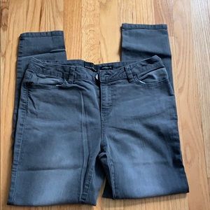 Women’s Gray Skinny Jeans